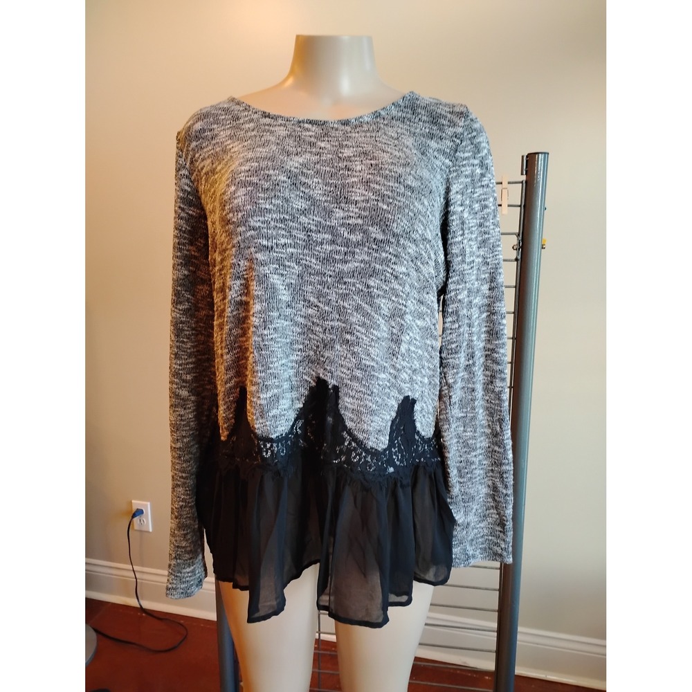 Xhilaration Womens XL Gray Knit Long Sleeve Top Lace Chiffon Hem Mixed Media